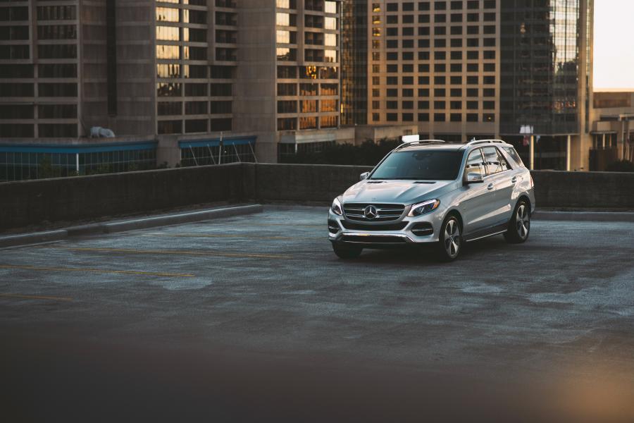  Mercedes-Benz GLE550 e 4Matic 2016 года  (NA) (фото 9 из 14)